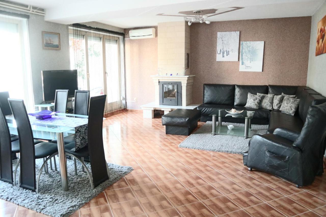 Sobe-Apartmani Modrica Eksteriør billede